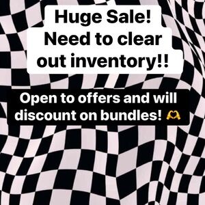 Checkerboard Graphic Sale Sign - Black & White